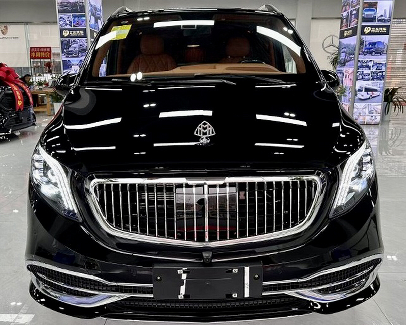 奔驰威霆,迈巴赫改装版本