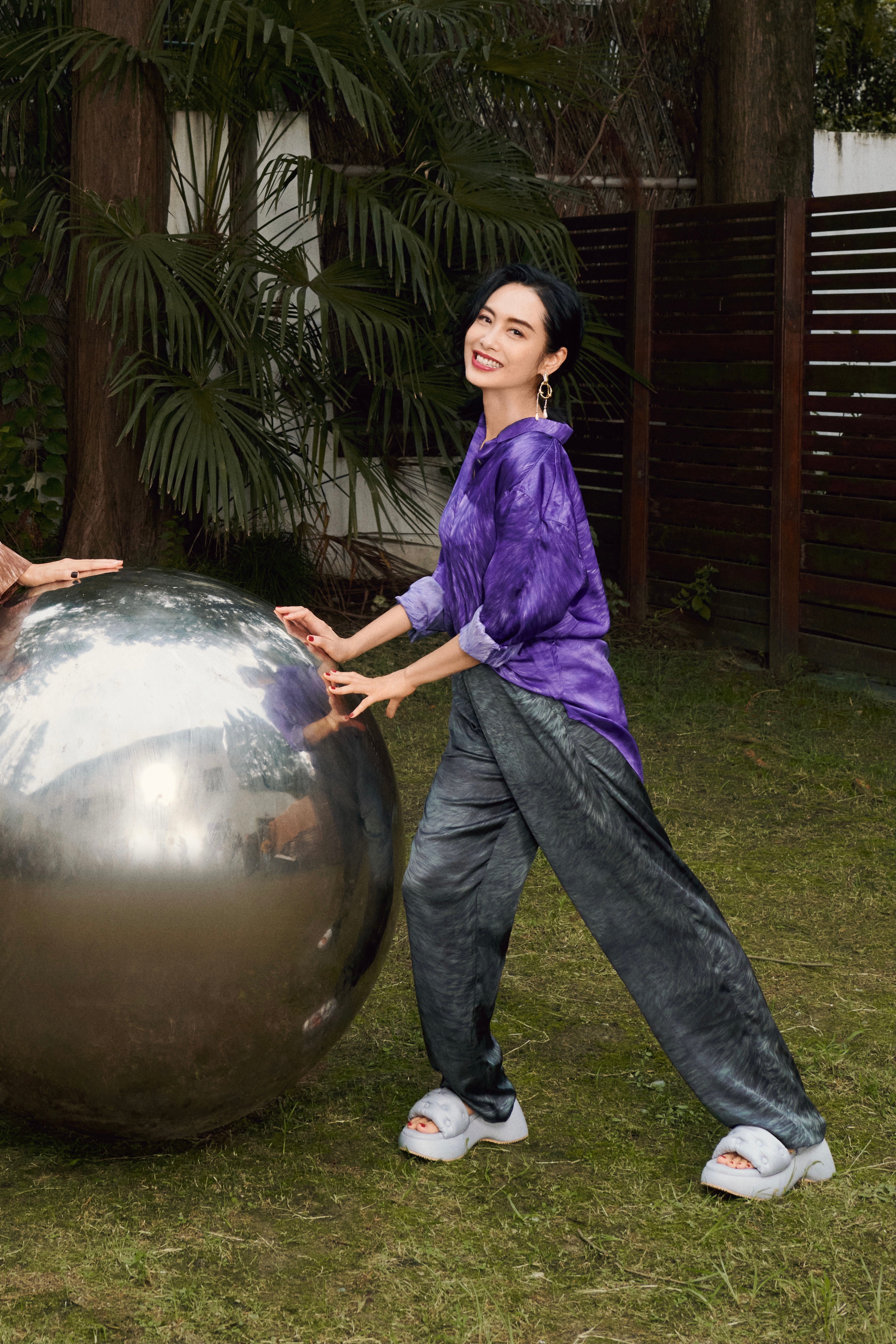 朱茵 高跟凉鞋美玉足