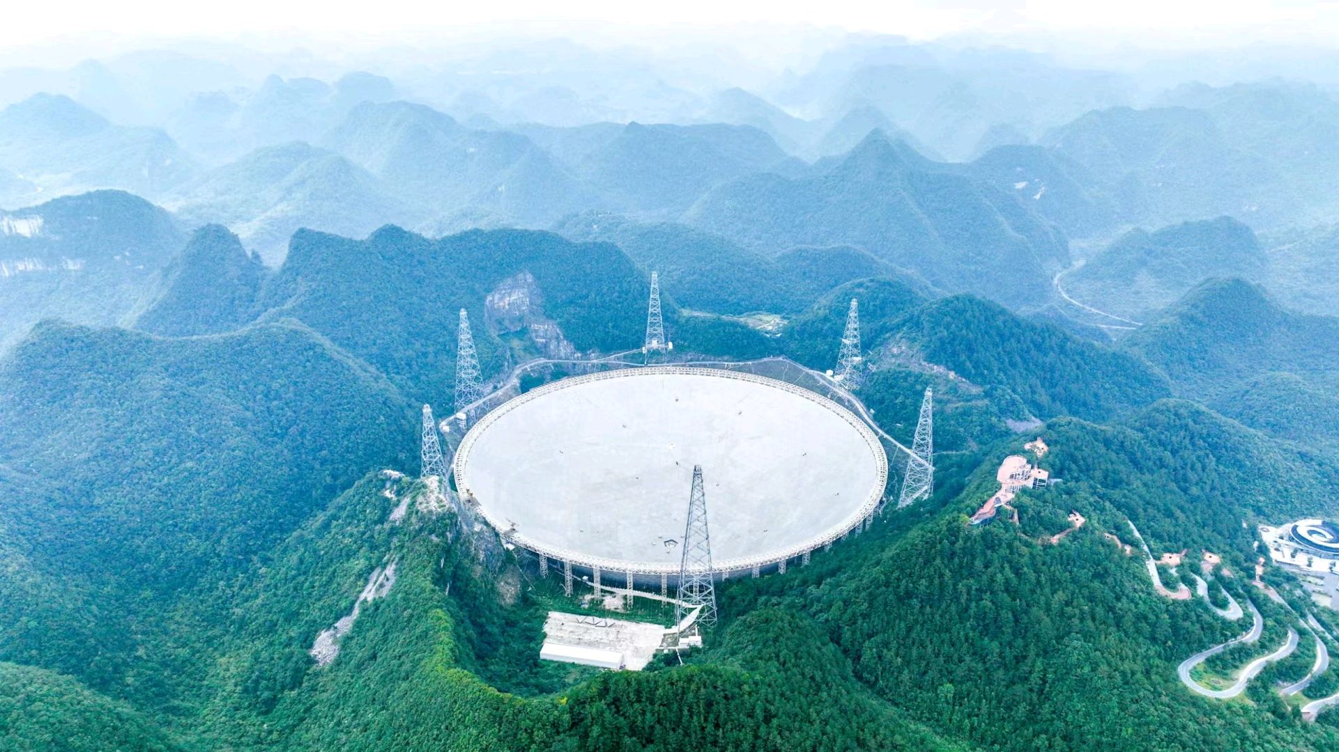 探索宇宙奥秘,走进中国天眼科普基地