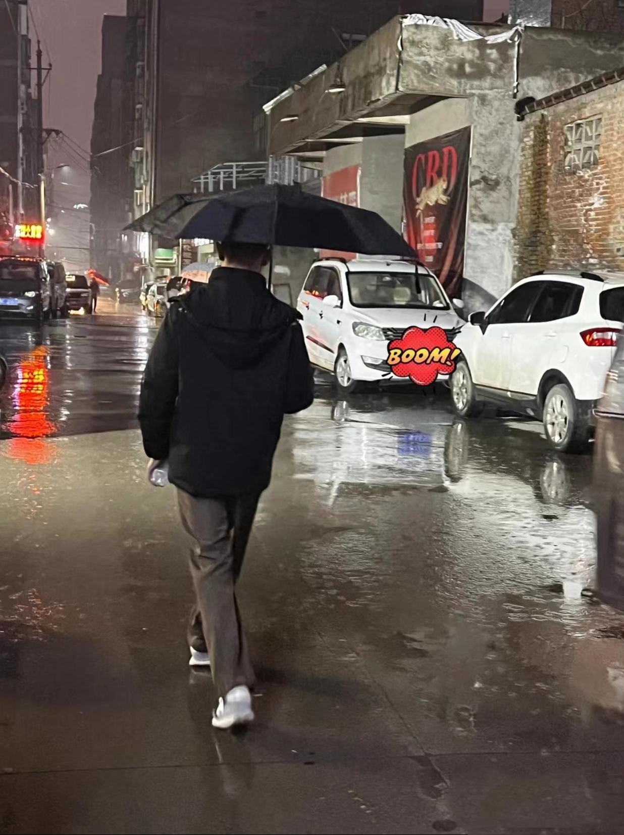 未曾想,小叔子得知消息,连夜赶回,一进门便坚定地说:"你不能再婚.