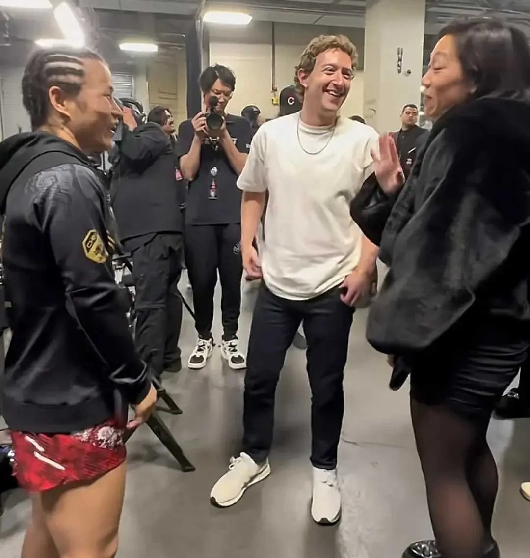 facebook首席执行官马克·扎克伯格居然成为中国女子综合格斗运动员