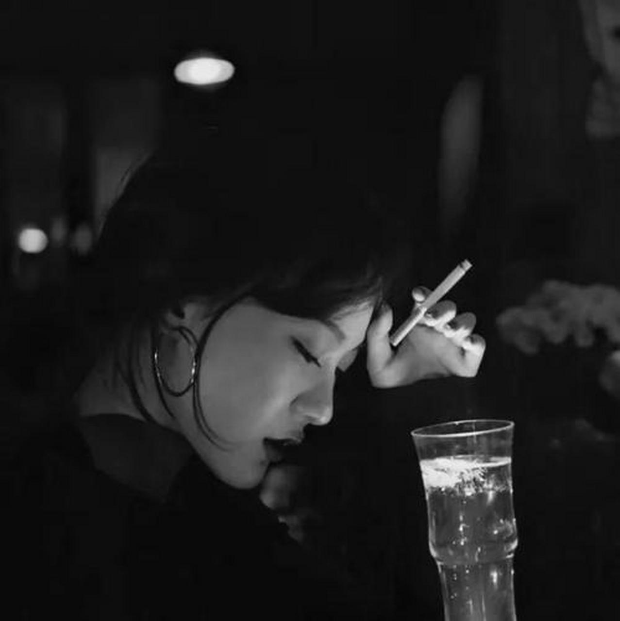 自戒烟之后,我忽然领悟到吸烟是多么的荒谬.