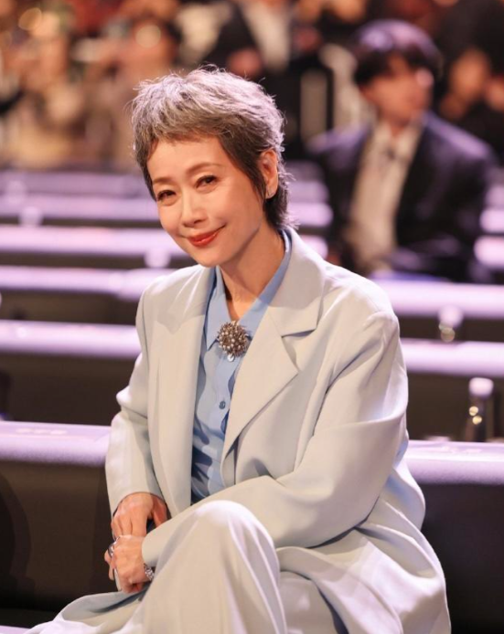 回顾郭可盈下嫁凤凰男屡遭背叛却不离婚如今的她证实叶童没说错