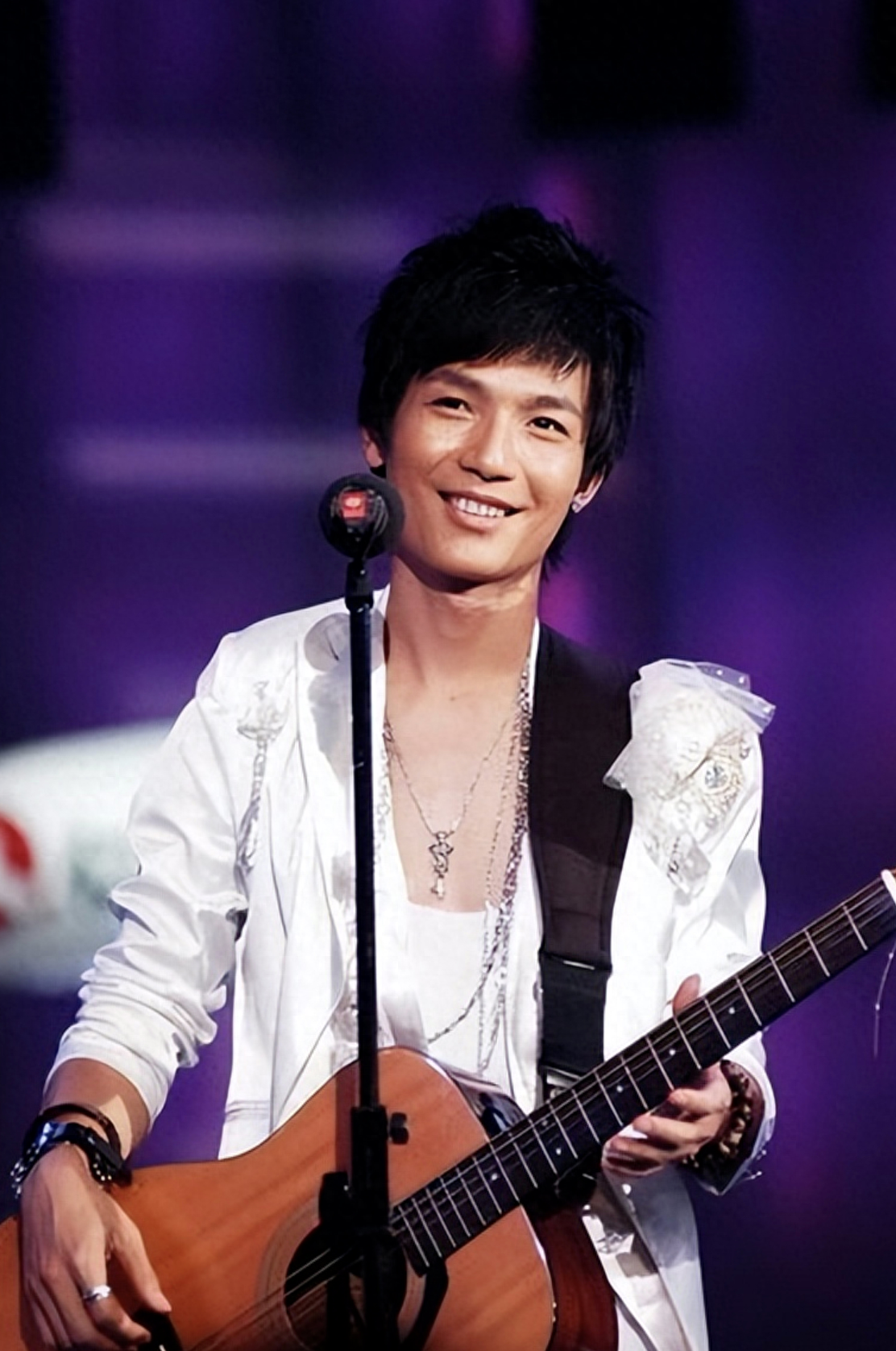 回顾歌手陈楚生:我这辈子幸运的事,就是娶相恋13年才结婚的妻子