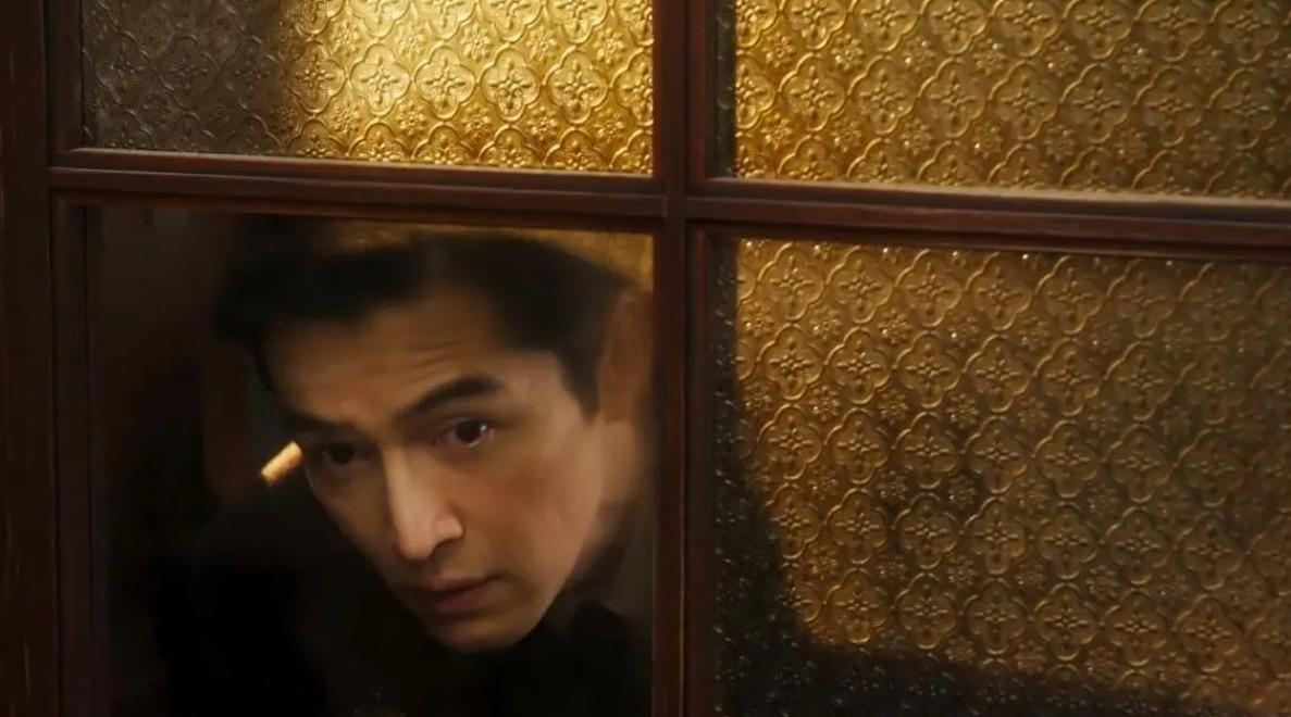 但是在好兄弟袁弘面前胡歌依然没有表现出来.