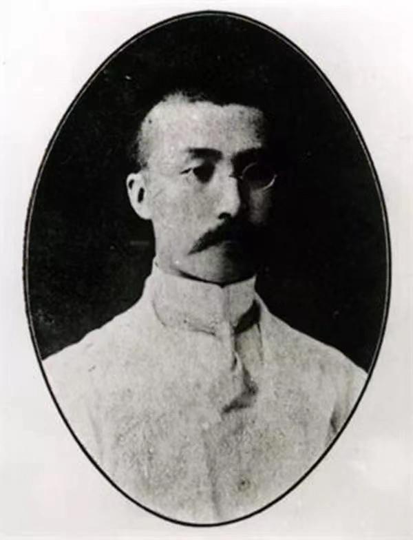 李葆华去世记者问李宏塔遗产有多少李宏塔我是李大钊的子孙