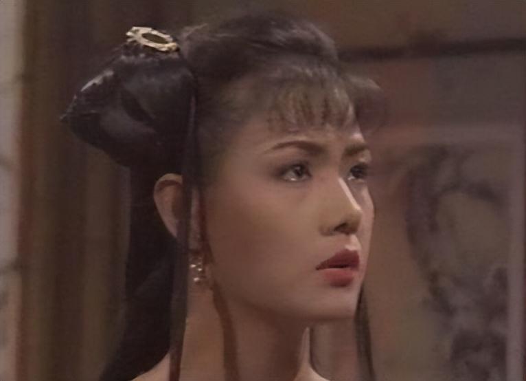 回顾孟庭丽:过劳离世抢救11天无力挽回,90岁老母坐轮椅送她一程