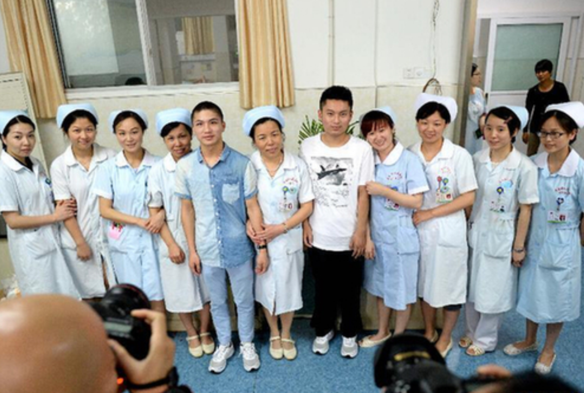 2014年两名夺刀少年救下全车人后错过高考后来怎么样了