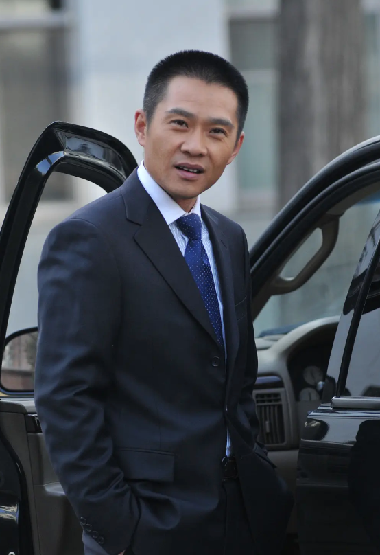 回顾那个说成名后绝不抛弃糟糠之妻的任帅履行承诺了吗