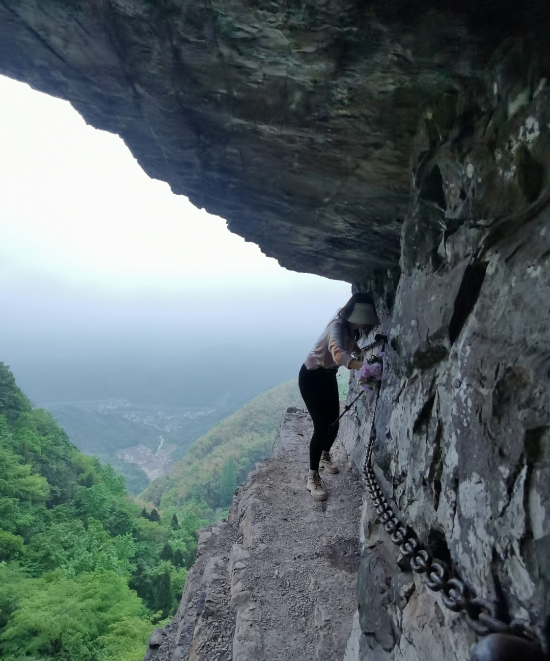 3岁小娃征服划岩山飞鹰道