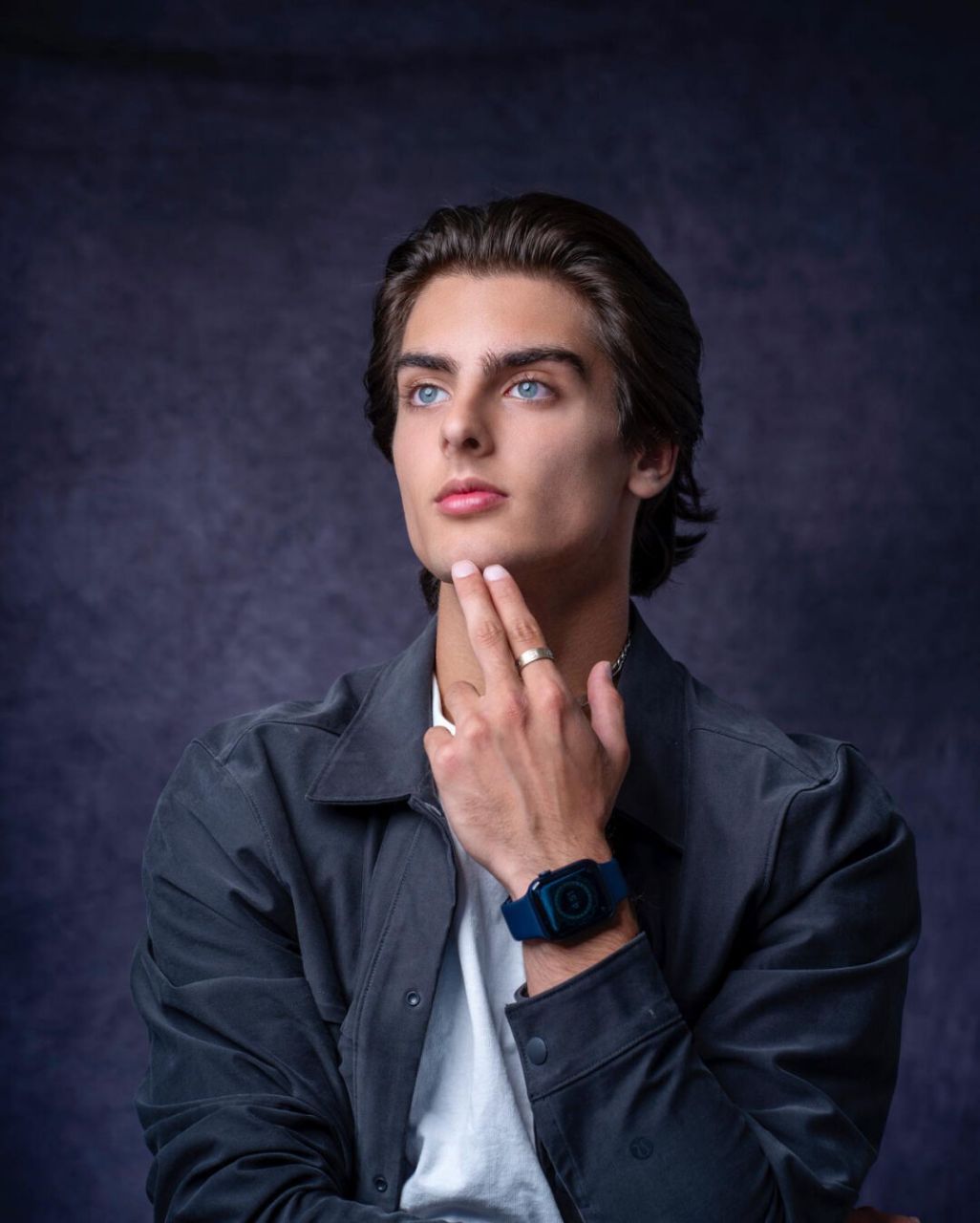 伊朗男模samuel gousheh在温哥华时装周上闪亮登场,外貌出众,气质端庄