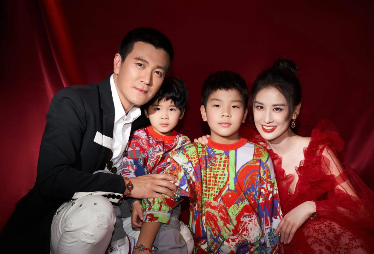 回顾杨子母亲刘丽芹前儿媳太强势自己心中完美儿媳是黄圣依
