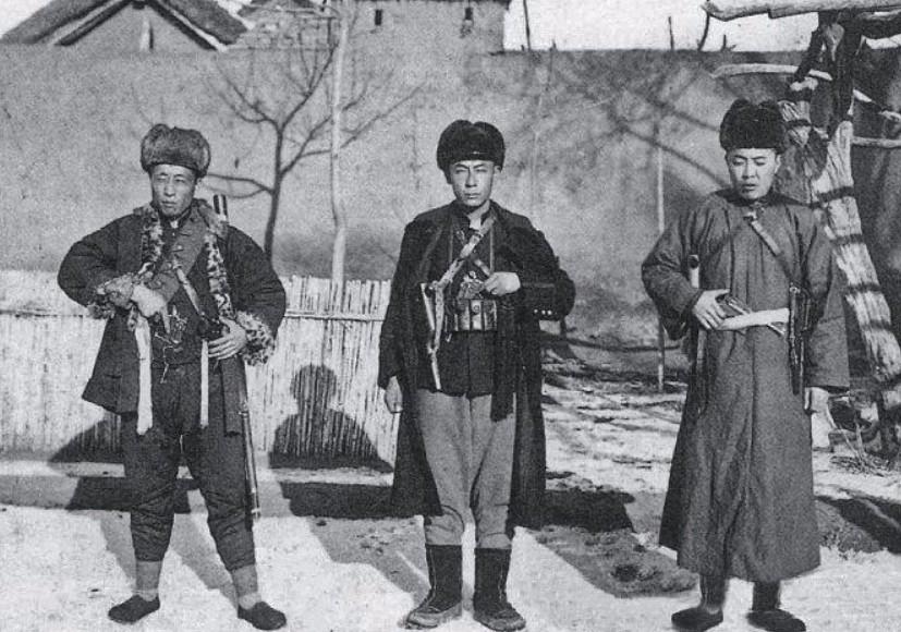 1946年东北剿匪警卫排长被50根金条收买带5名手下刺杀司令员