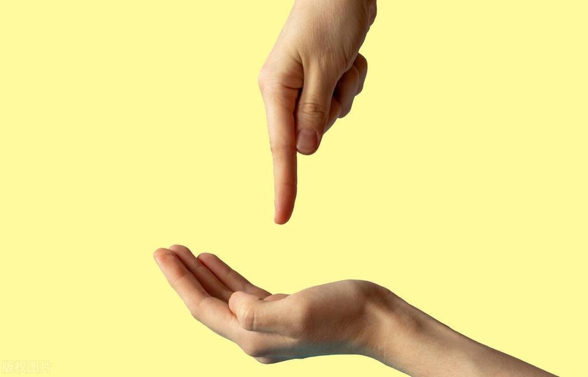 金建国为了能更好的和陈浪交流,还专门去学习了手语.