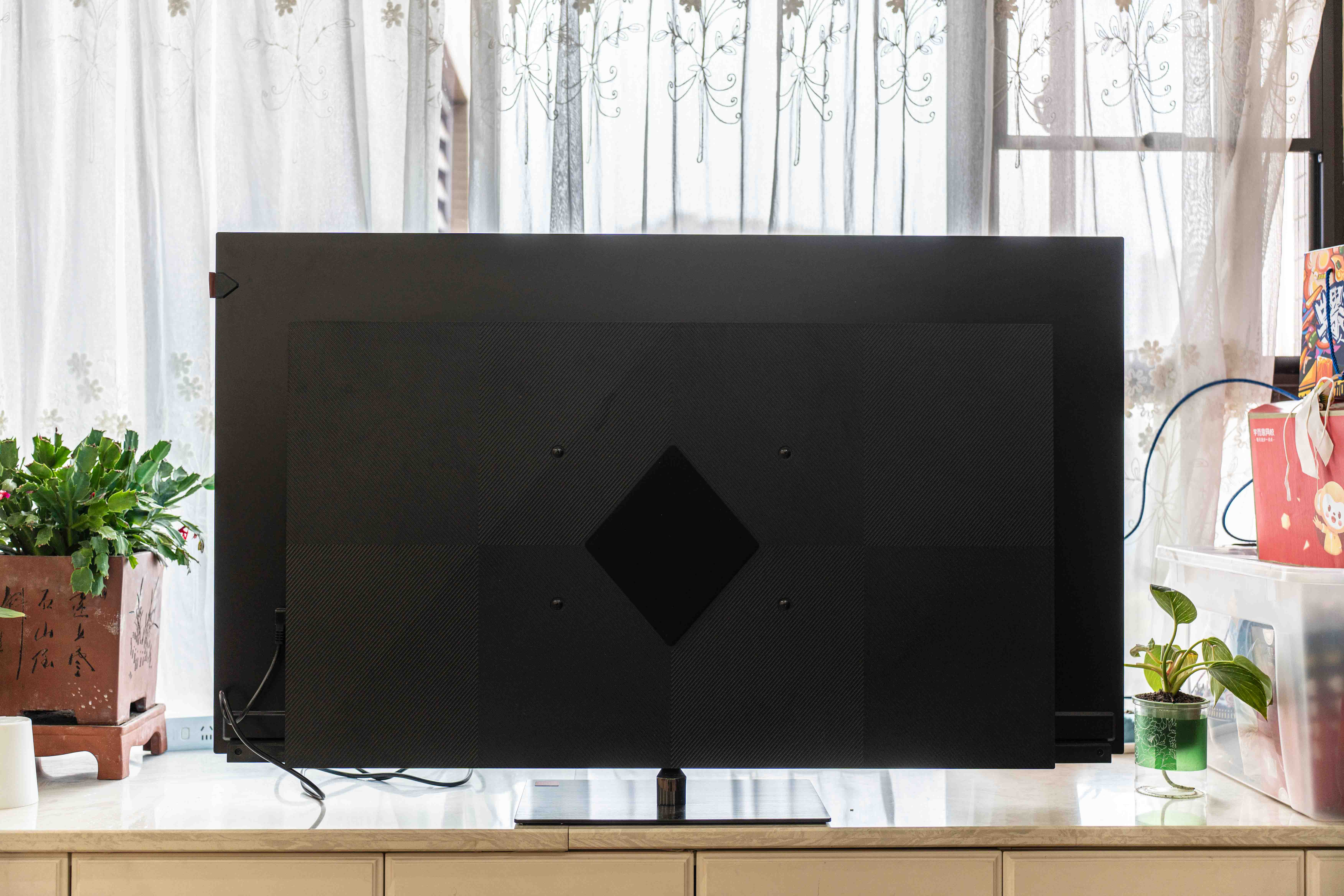 3k拿下创维旗舰oled顶级色准是种怎样的体验丨创维美兹s82