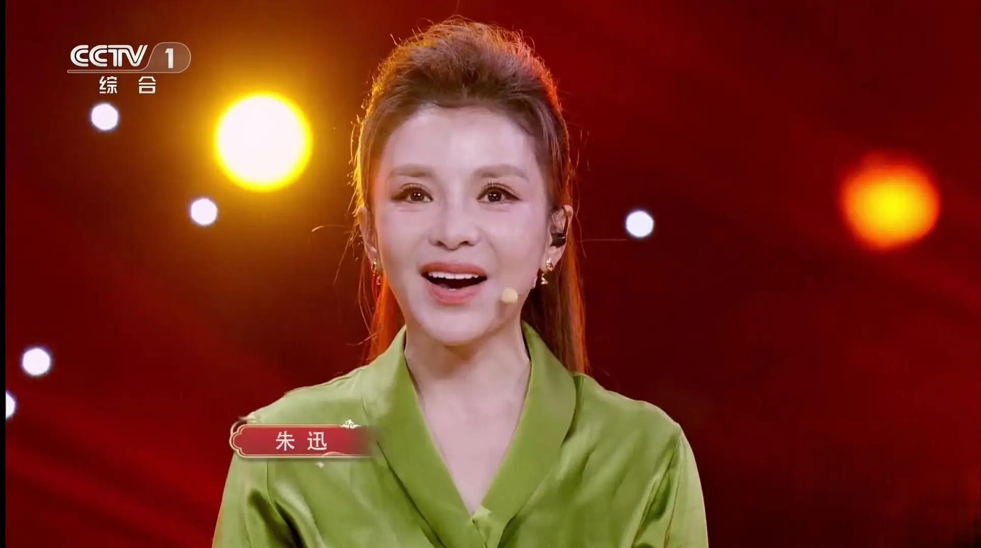 回顾星光大道又改版取消助理主持严尚嘉观众讨厌的评委也走了