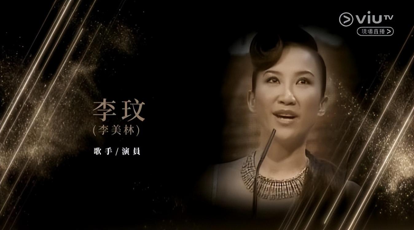 她通过自己的努力给不少粉丝带来了无数的经典歌曲.