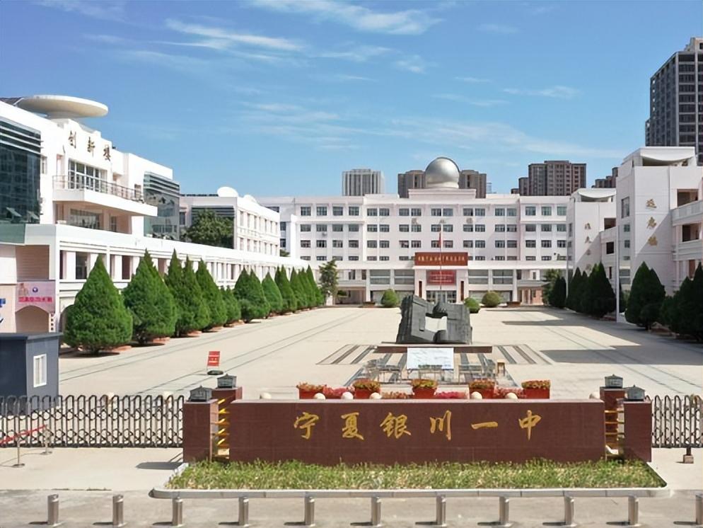 2018年最嚣张高考生称高考题垃圾简单他最终成绩如何