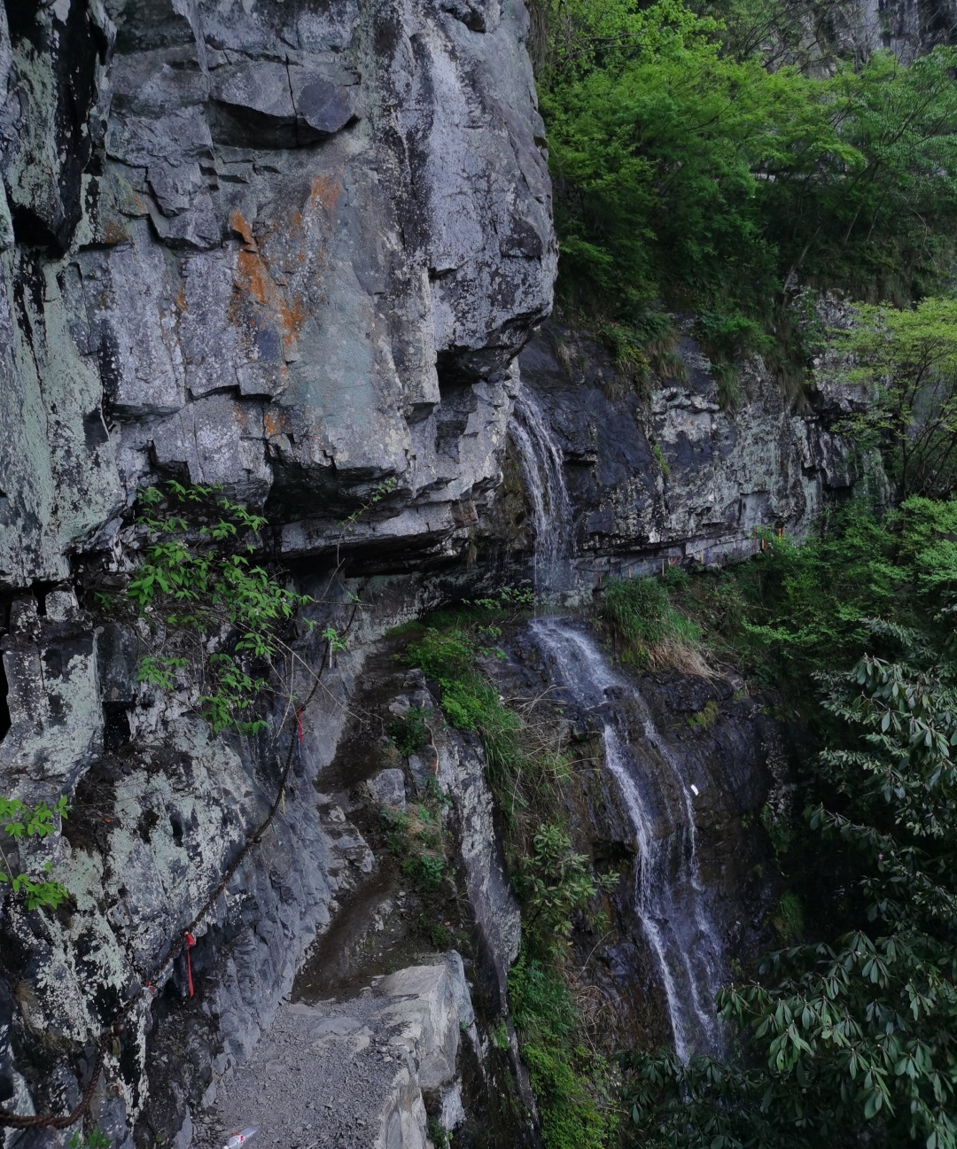 3岁小娃征服划岩山飞鹰道