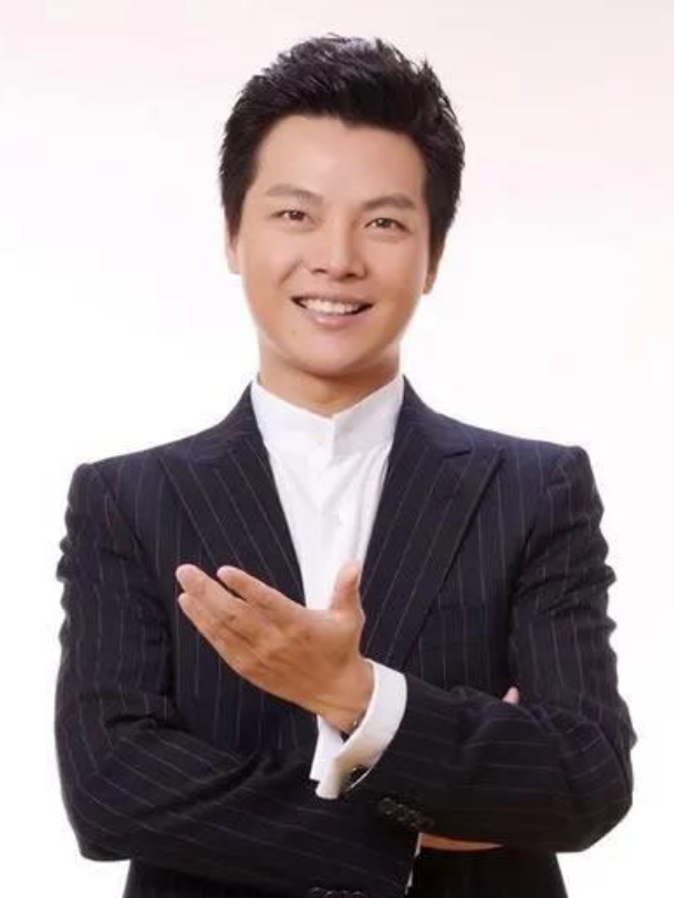 回顾朱晶不顾一切嫁央视任鲁豫38岁高龄生二胎她后悔吗