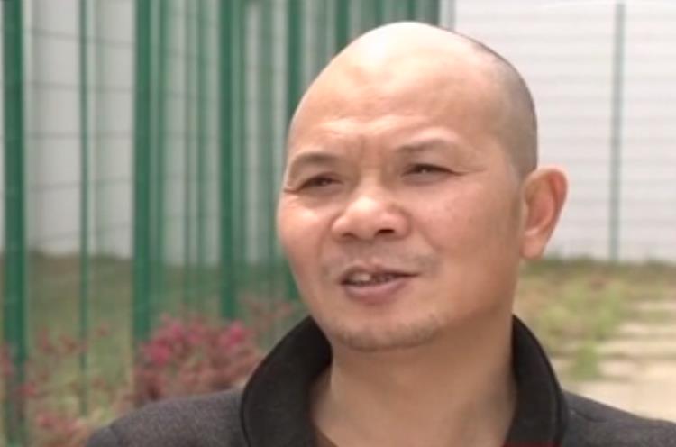 回顾湖南女婿过年不回家赖在妻子娘家打牌岳父不满翻他包后报警