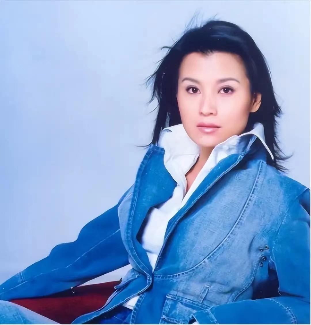 女星前任与现任对比,刘蓓三婚两次嫁的同一人,张歆艺两任差距大