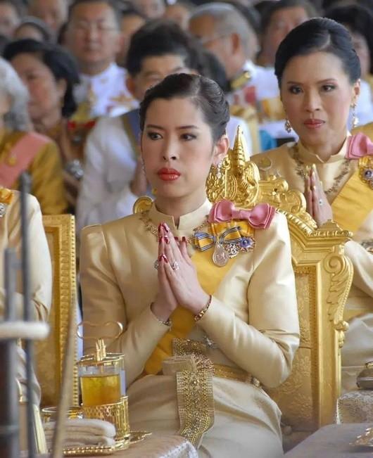 泰国王室怪现象:国王三妻四妾享尽艳福,公主们却只能单身保平安