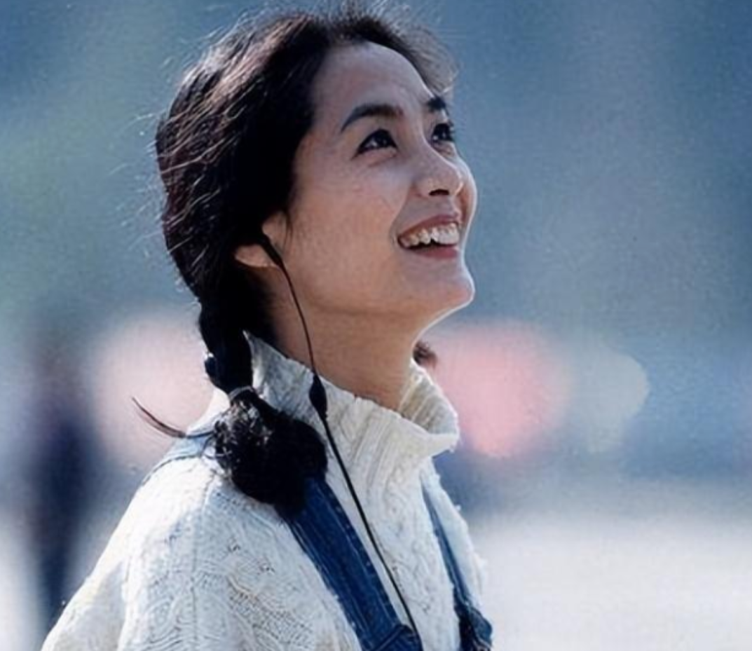 回顾演员李婷患癌去世9年后前夫带女儿二婚弟弟着急争家产