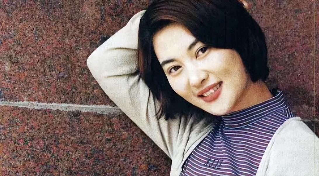 回顾演员王菁华5岁出道17岁上中戏与男星分手后单身至今