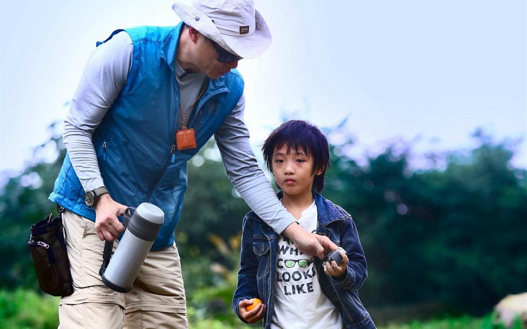 4月15日清晨,吴镇宇之子吴费曼意外成为网友热议焦点.
