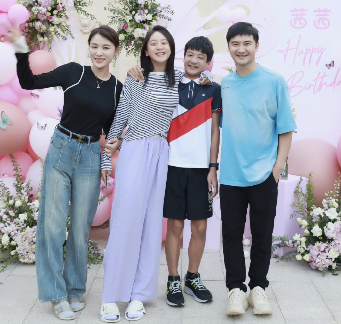 都说女儿像爸爸,儿子像妈妈,但是田亮叶一茜这一家子是反着来的.