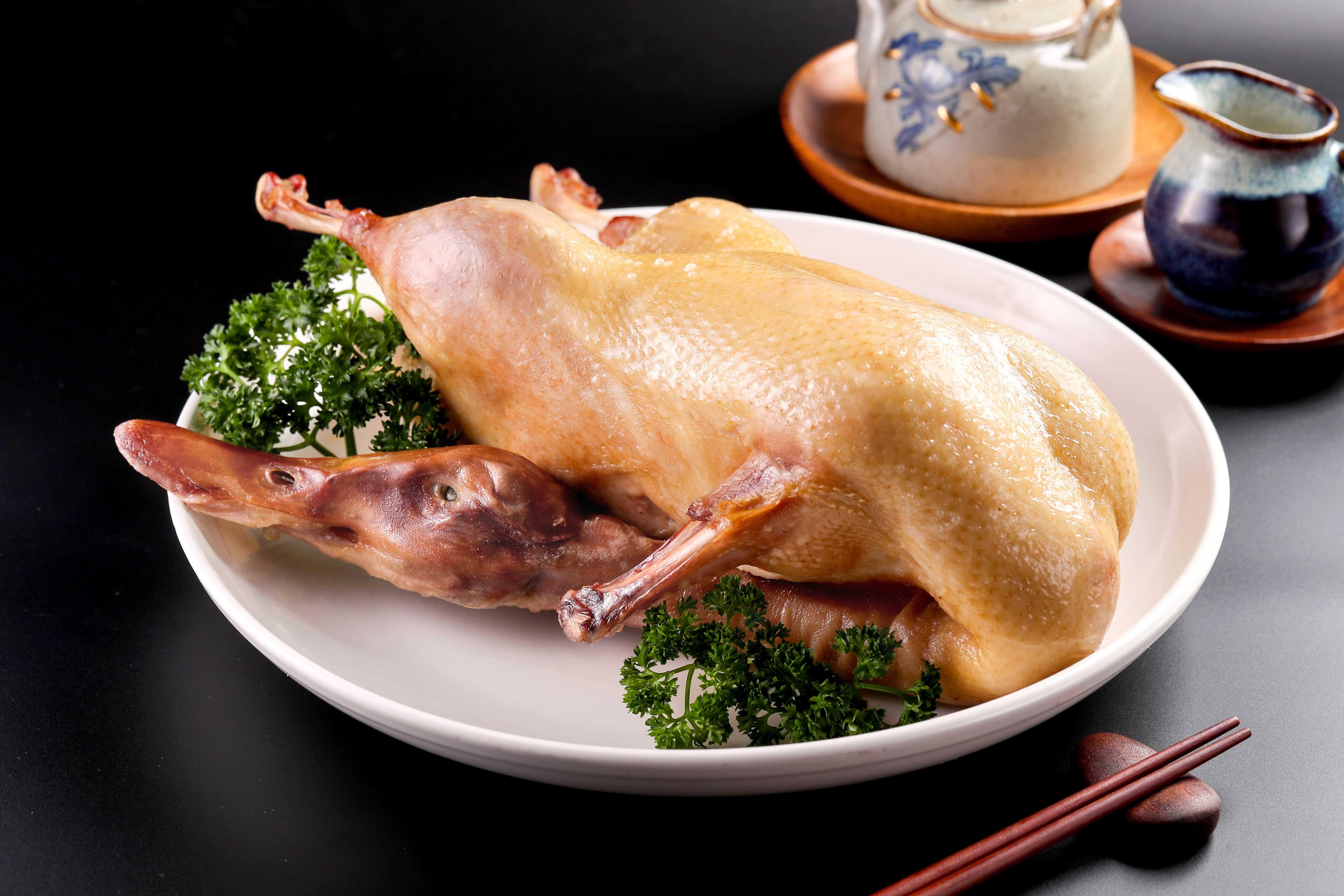 在江苏有句俗语叫做:"南京鸭,扬州鹅".