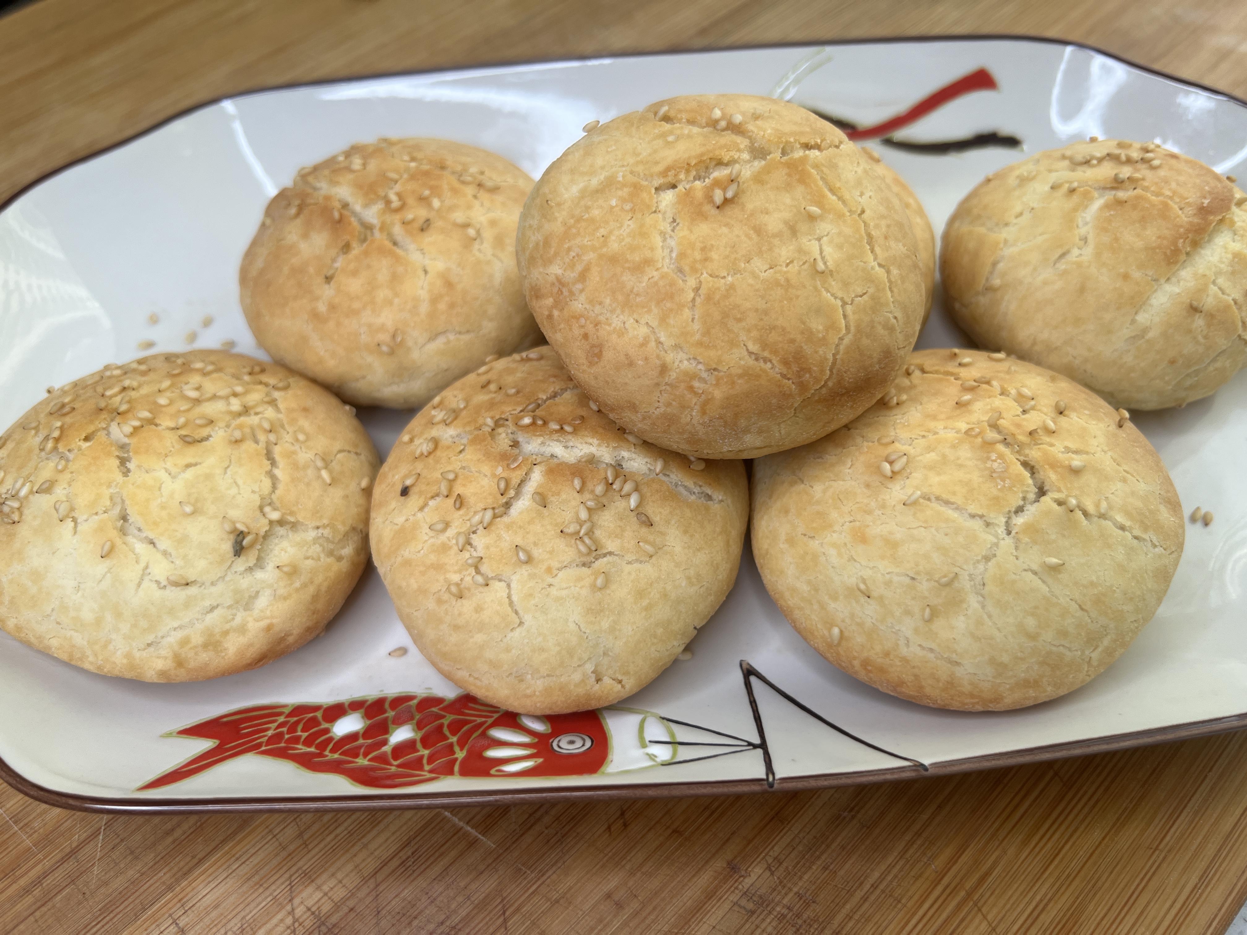 发面白糖馅烧饼,色泽金黄,香甜的口感,越嚼越香,可以尝试做做