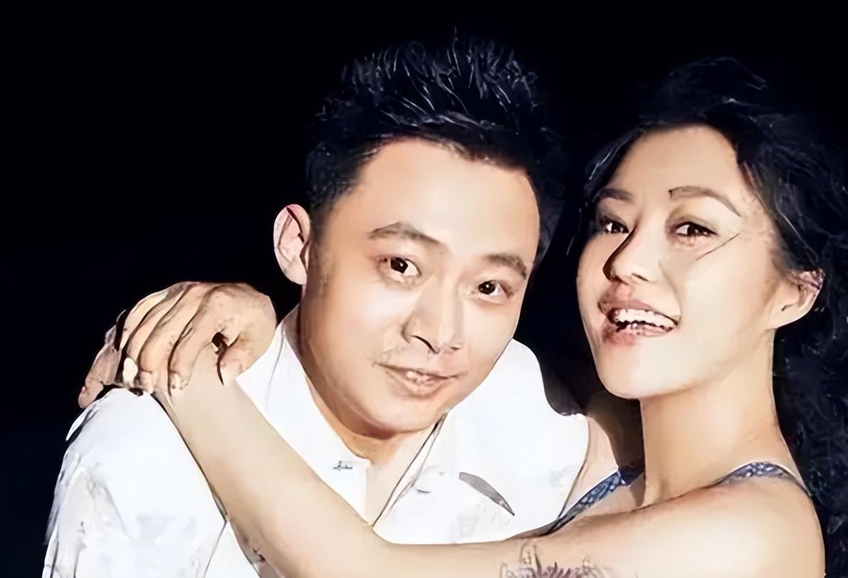 郝蕾:和刘烨离婚后!独自一人养育双胞胎儿子!如今怎么样了?
