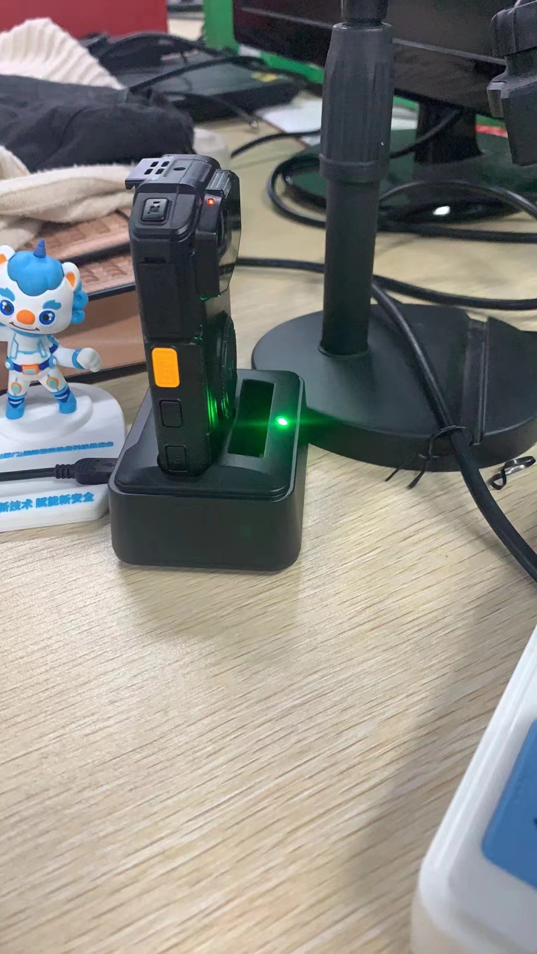 单北斗5g智能安全帽守护智慧桥梁安全