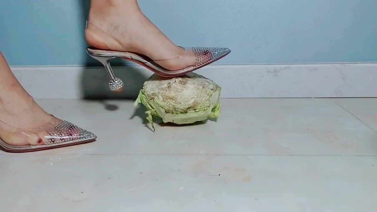 万物皆可踩,踩东西助眠解压高跟鞋解压咸置 w