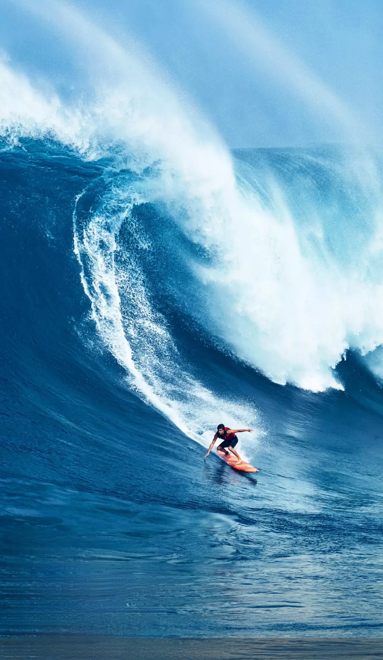 冲浪～海中挥洒激情 闪耀的阳光 湛蓝的海水 在翻涌