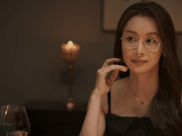 演美人计的女演员别乱找一脸苦相姿色平平糊弄谁呢