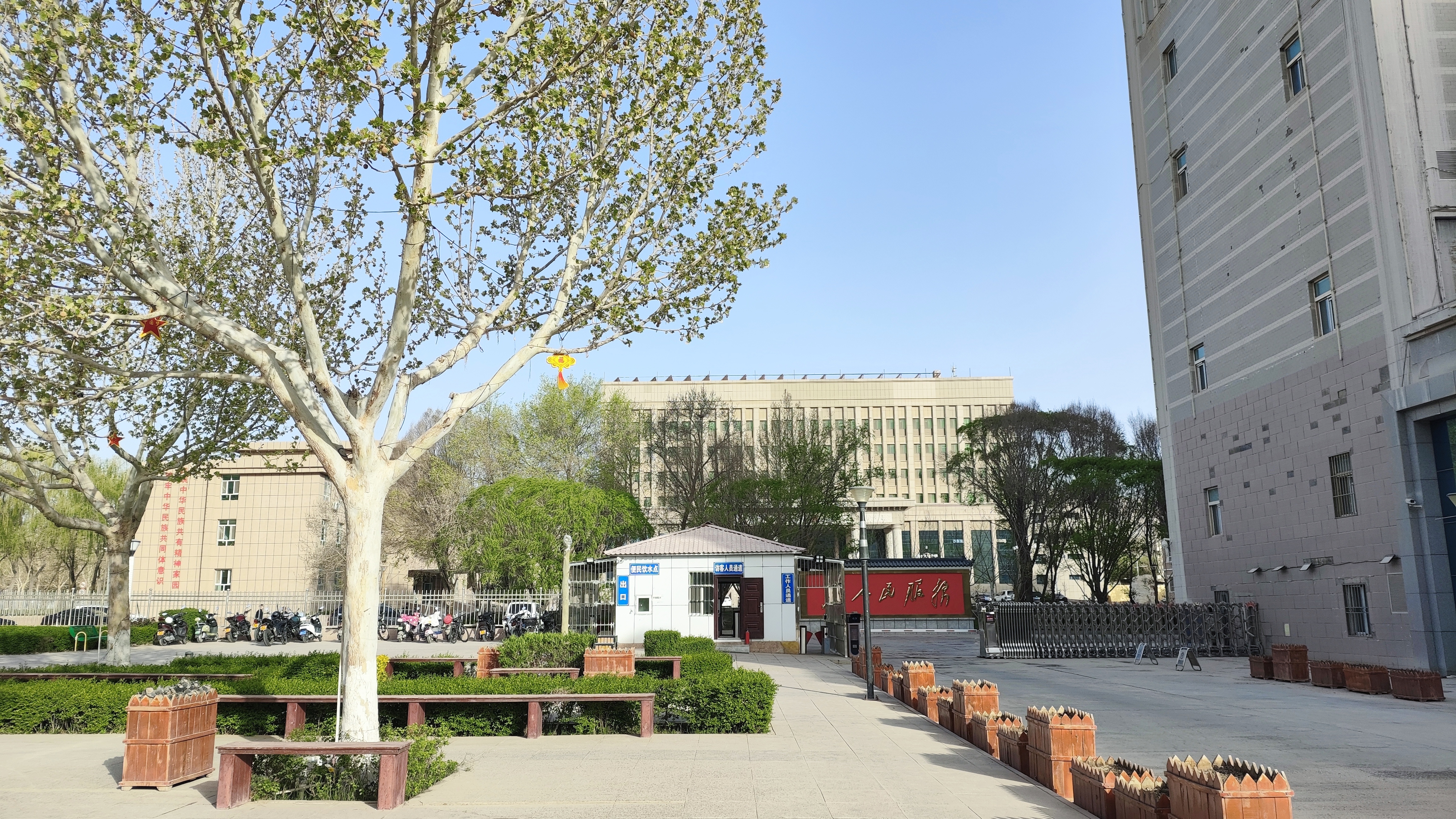 作为克孜勒苏柯尔克孜自治州州府的阿图什市,实在找不到可圈可点的