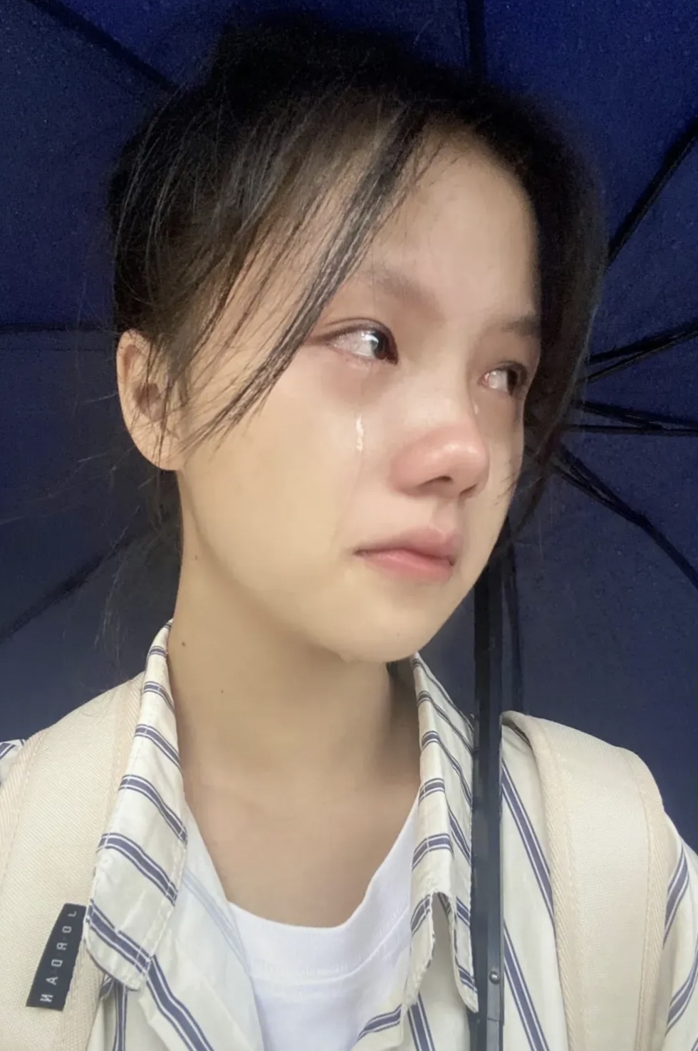 实际上,当一个人离开这个世界后,他所穿过的衣物