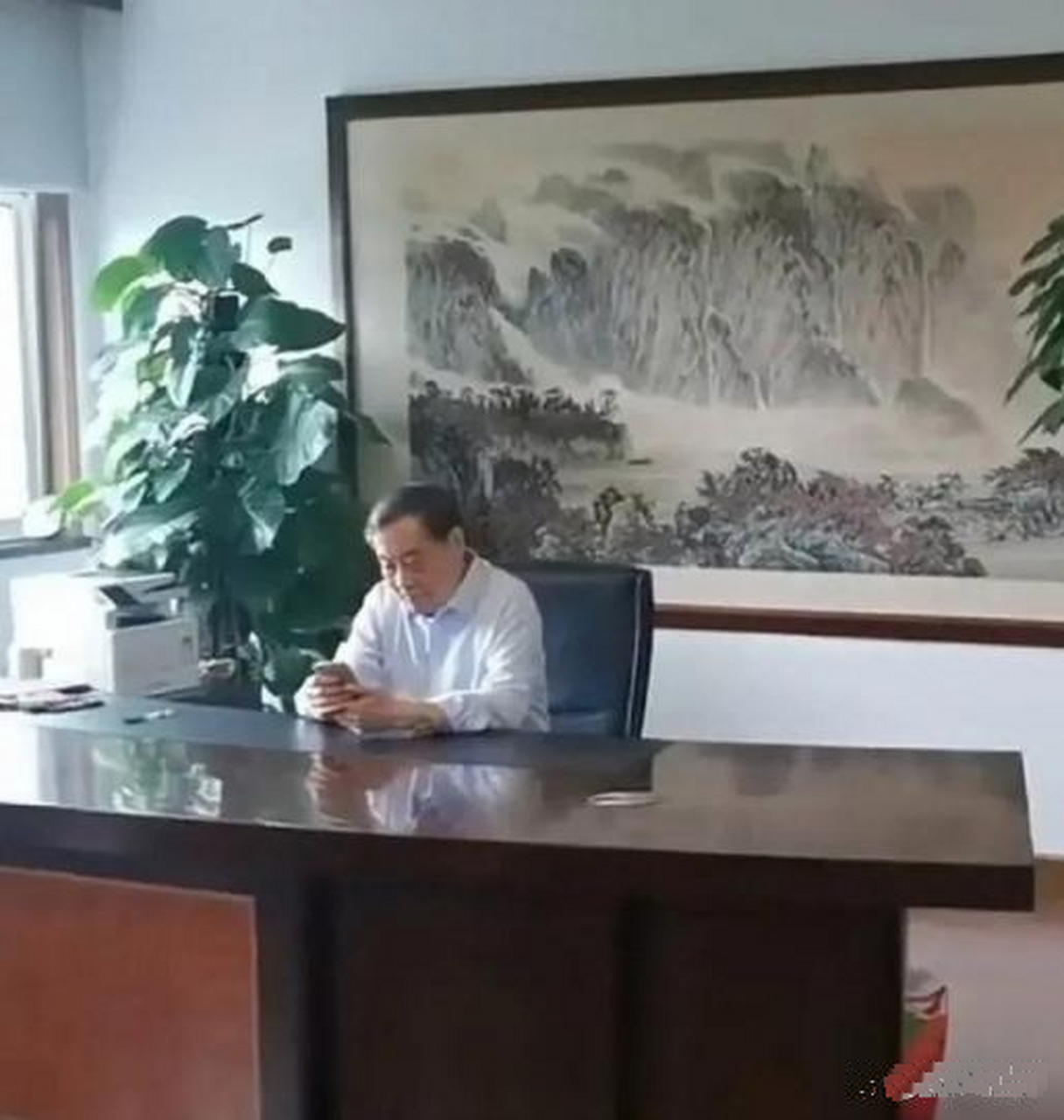 娃哈哈董事长宗庆后办公室曝光,谁能想到办公室这样简陋