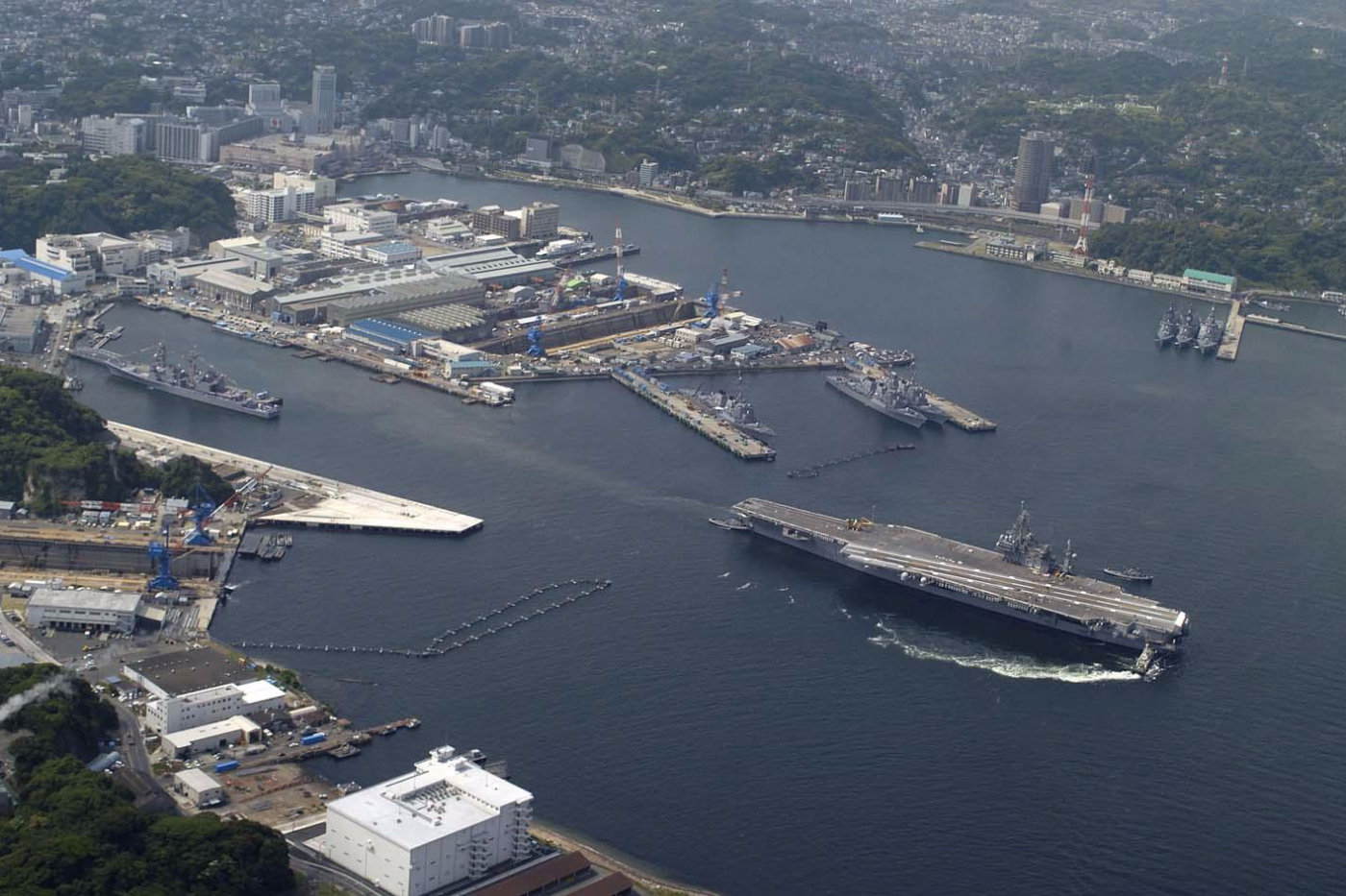 西工大又展示黑科技,仿生魔鬼鱼潜水器,水下侦察用途多效果好