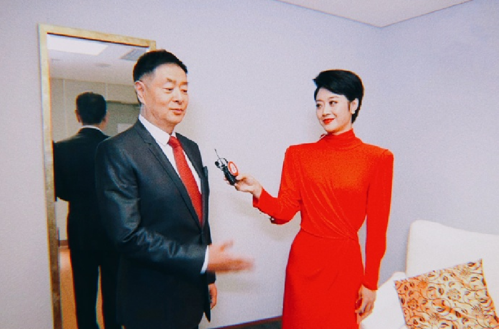 虽然还在读书时,范志博就已在《子夜》和《红盾出击》中有出演角色