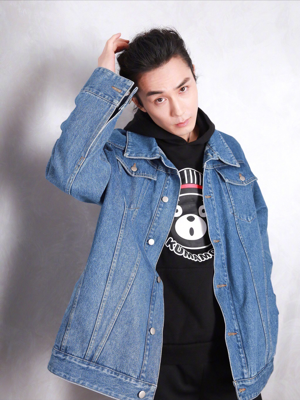 这都不重要,重要的是从那时候起,李承铉就知道自己追求的是什么,宁愿