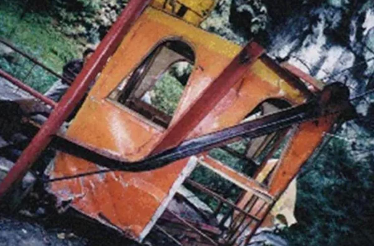 1999年缆车事故韩红收养失去双亲的2岁男孩后来他怎样了