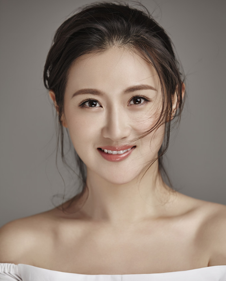 回顾天下长河又一位实力派戏里可悲可笑戏外娶美女导演为妻