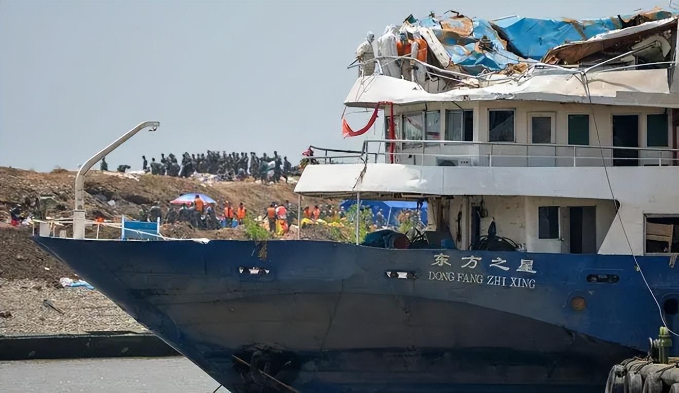 2015年,中国"东方之星"沉船事件,442人遇难,谁是罪魁祸首?
