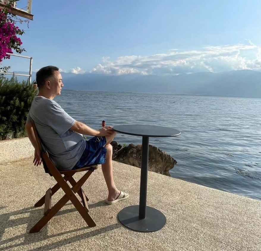 母亲苦口婆心,好言相劝,程永新心意已决,驷马难追.