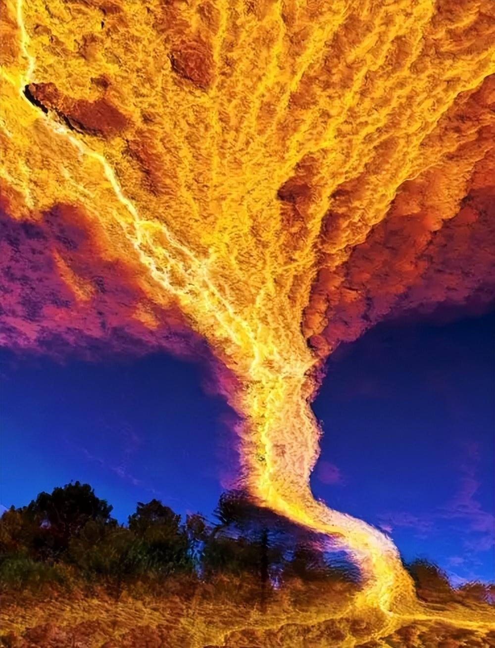 龙卷风的力量是很强大的,以至于将人们的衣物吹扫一空,只留下赤裸的