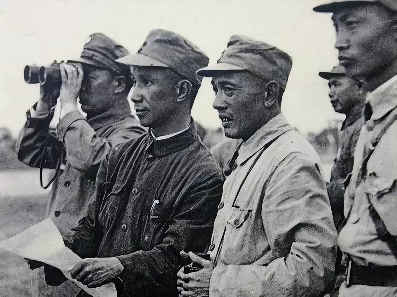 74师覆灭后打扫战场的结果把粟裕吓一跳陈毅俘虏一个不准放